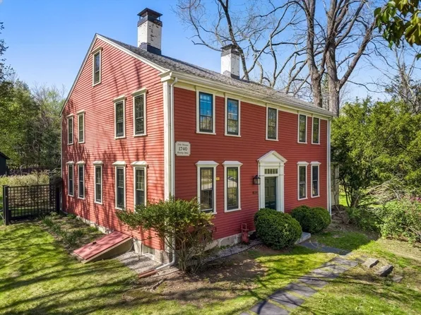 3 Maple St, Sherborn, MA 01770