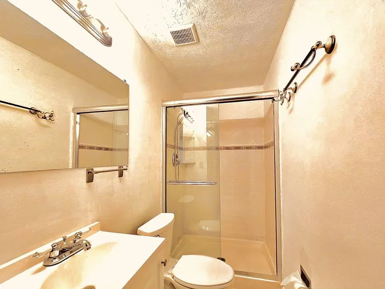 8465 Summer Breeze Ln — Photo 11