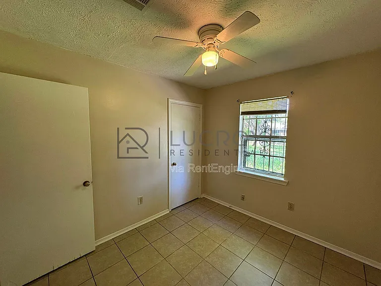 6731 George Washington Dr — Photo 13