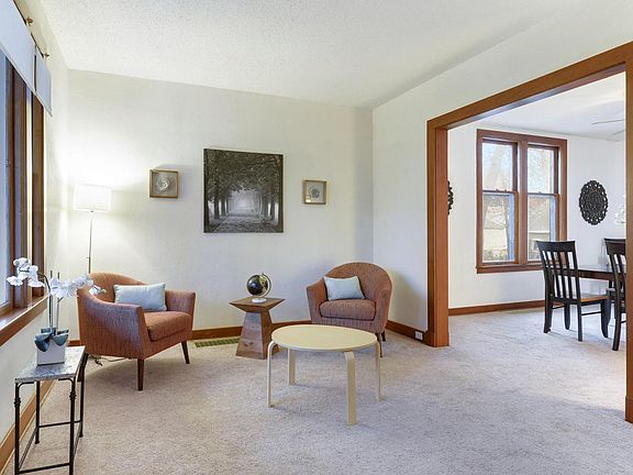5th image of 660 Orange Ave E