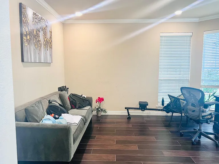 10905 Roy Butler Dr — Photo 8