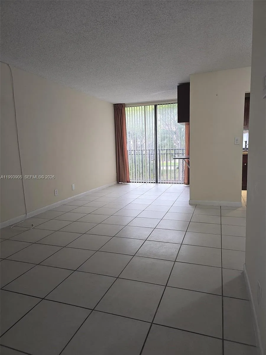 Building Photo - 17021 N Bay Rd #225