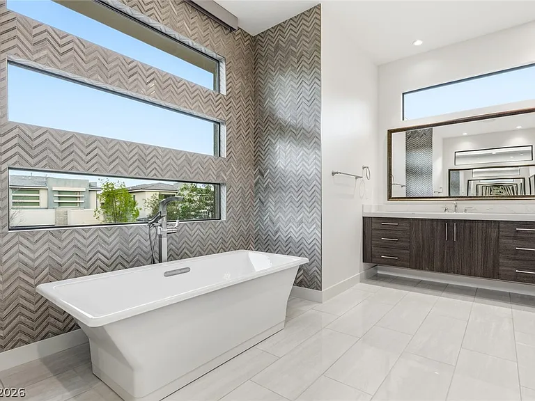 75 Pristine Glen St — Photo 31