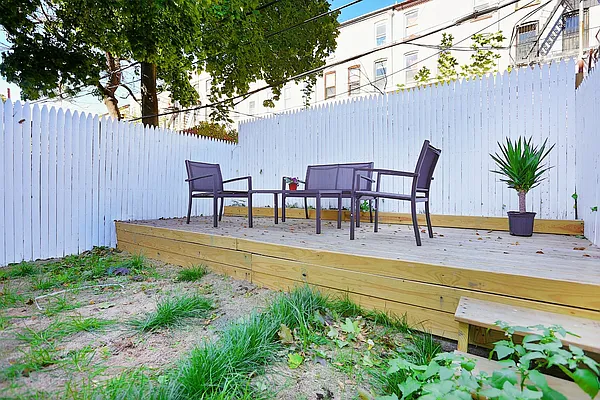 Rented by Keller Williams NYC | media 27