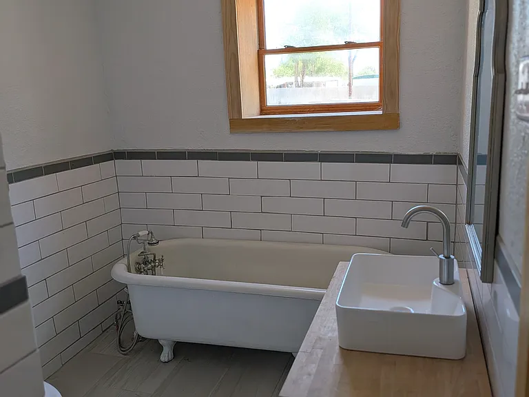 2500 Thompson Rd NW — Photo 20