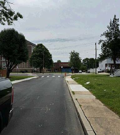 5th image of 3220 Evergreen Ave