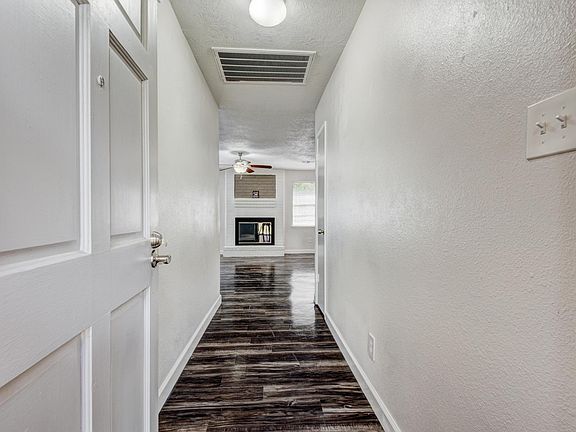 5th image of 17418 Baronshire Dr