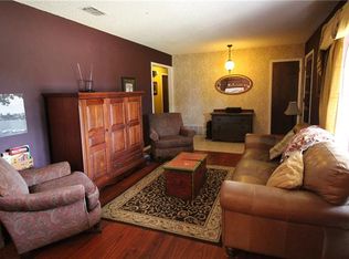 408 Country Club Dr, Joshua, TX 76058