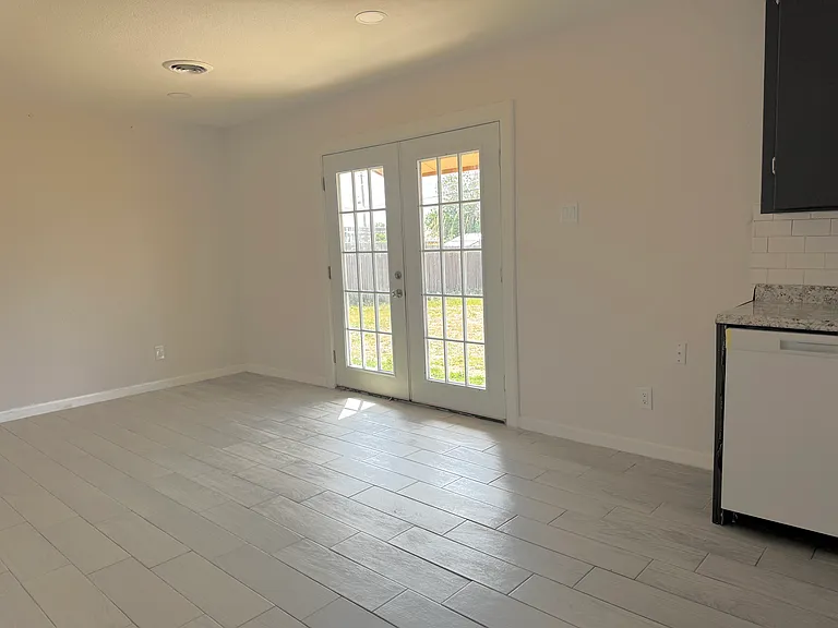 3712 Springbrook Dr — Photo 6