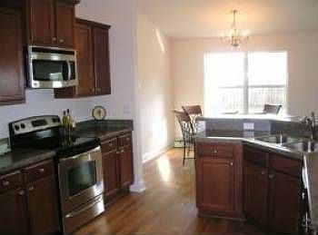 2nd image of 1091 SE 65th Cir