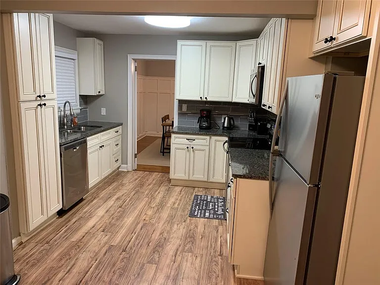 1068 Faith Ave SE — Photo 19