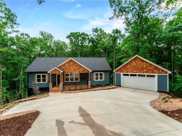 110 Gabriel Way, Pickens, SC 29671