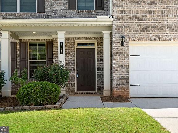 5th image of 225 Gallant Fox Way