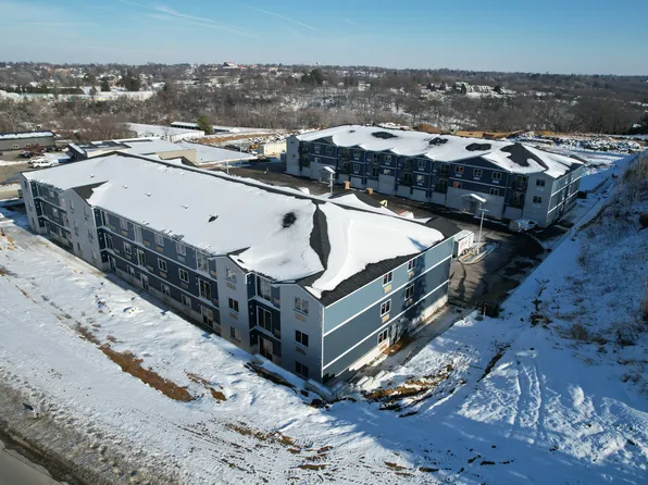 300 Cedar Cross Rd, Dubuque, IA