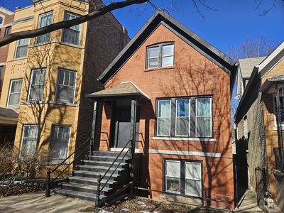 2124 W Thomas St, Chicago, IL, 60622