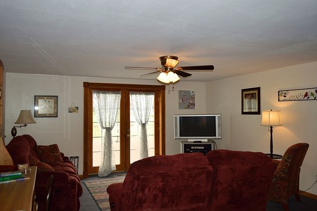 1st image of 122 Plainwood Dr