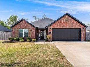 7903 Longspur Ave, Springdale, AR 72762