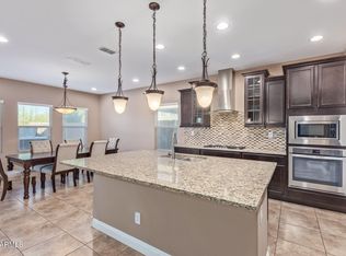 1864 W Buckhorn Trl, Phoenix, AZ 85085