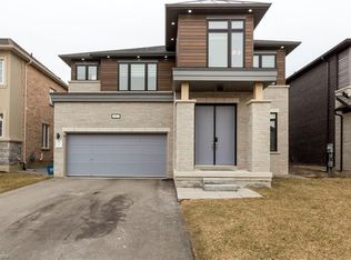 197 Whittington Dr, Hamilton, ON L9K0H6