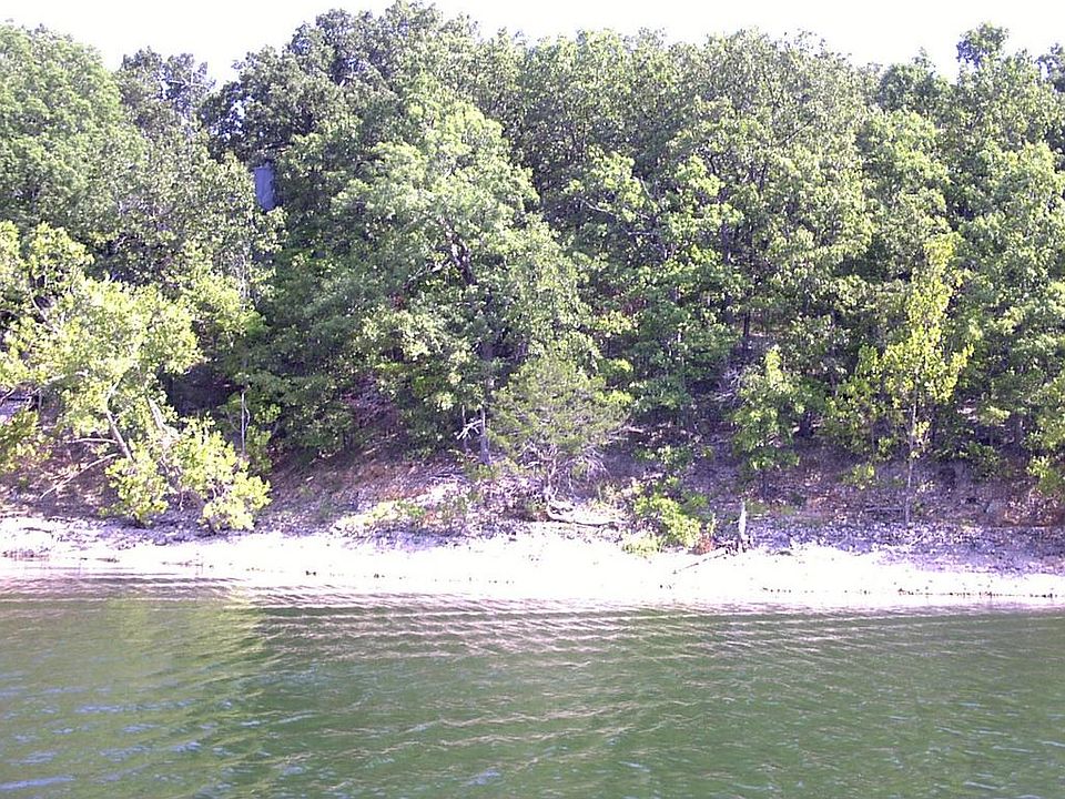 2nd image of 4425 Koenig Dr