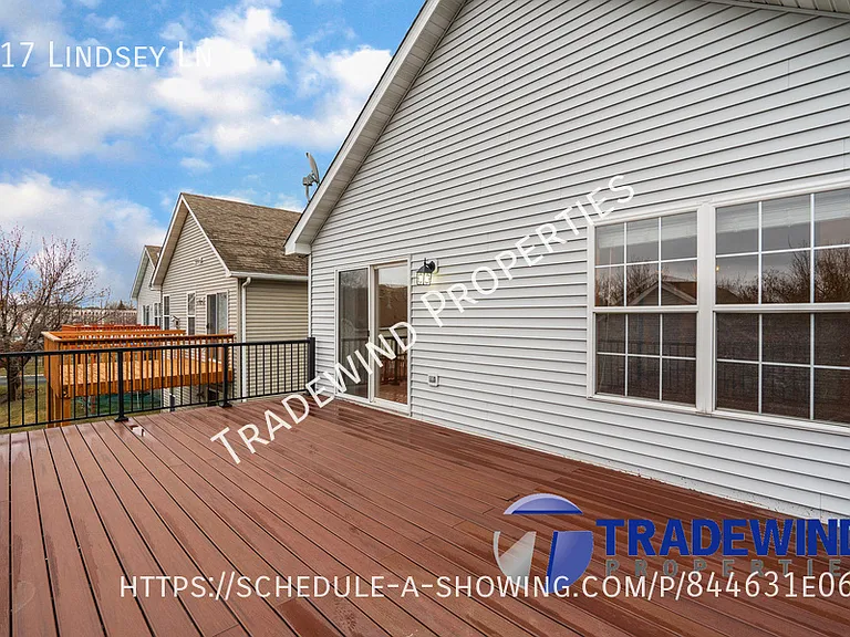 917 Lindsey Ln — Photo 26