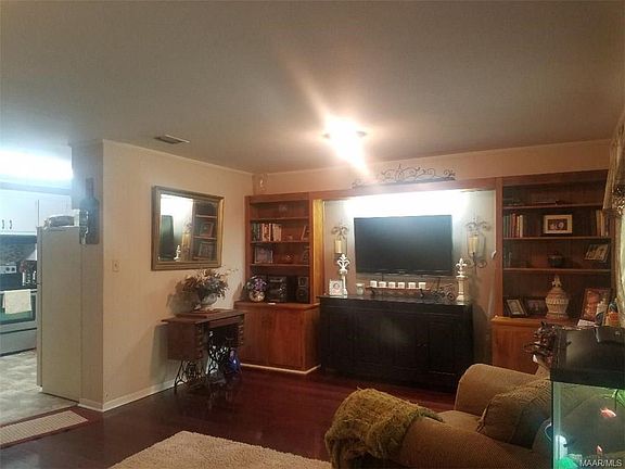 5th image of 110 Oakland Dr