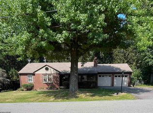 508 Hillcrest Cir, Bridgeport, WV 26330