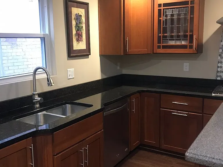 4744 Friendship Ave — Photo 3