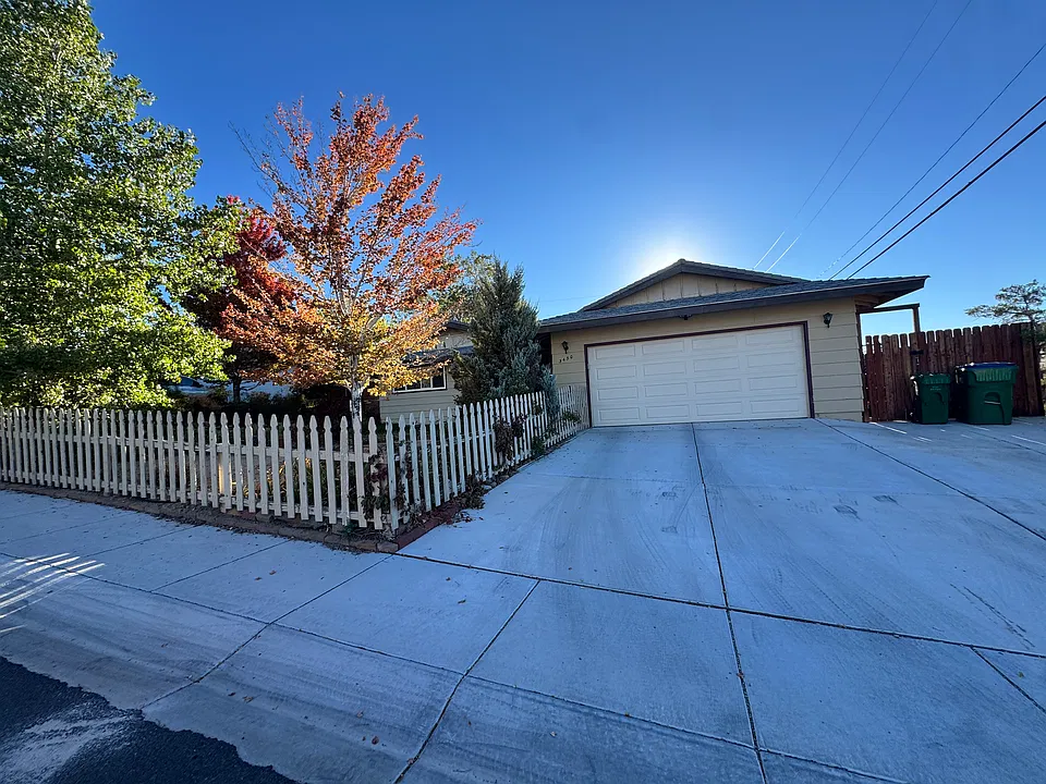 3430 Buckhorn Way