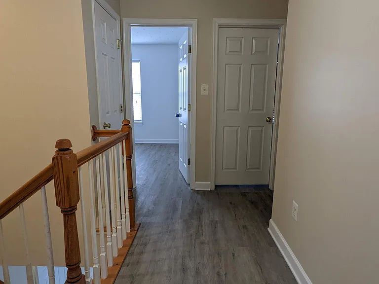 829 Gallows Ct — Photo 21