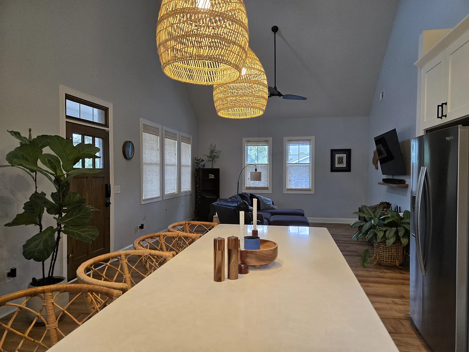 3 bed, 1632 sqft, $2,700 — Photo 4
