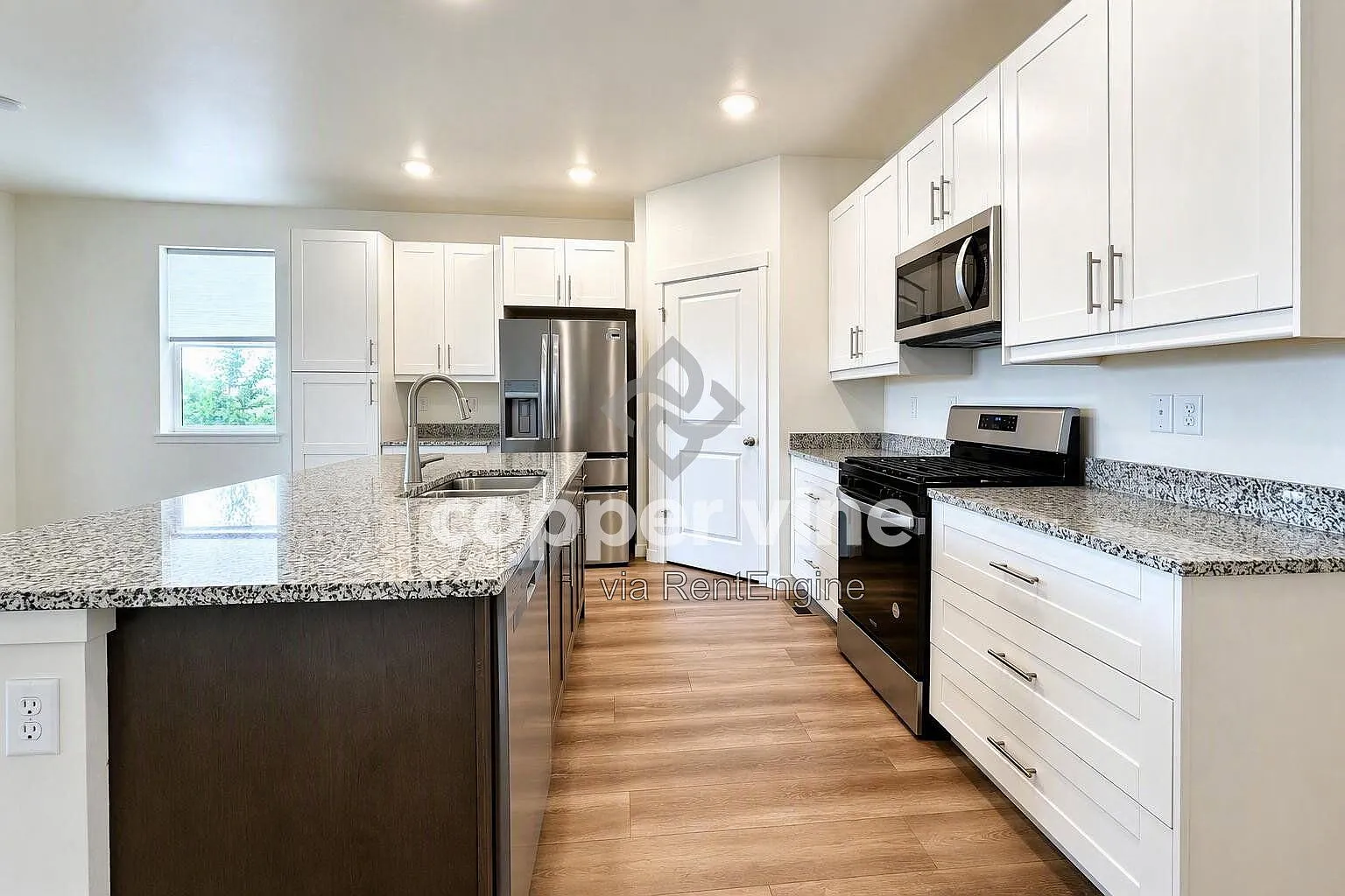 4 bed, 2.0 bath, 1781 sqft, $2,845 — Photo 4