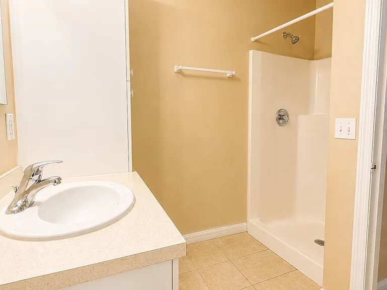 4903 York St — Photo 11