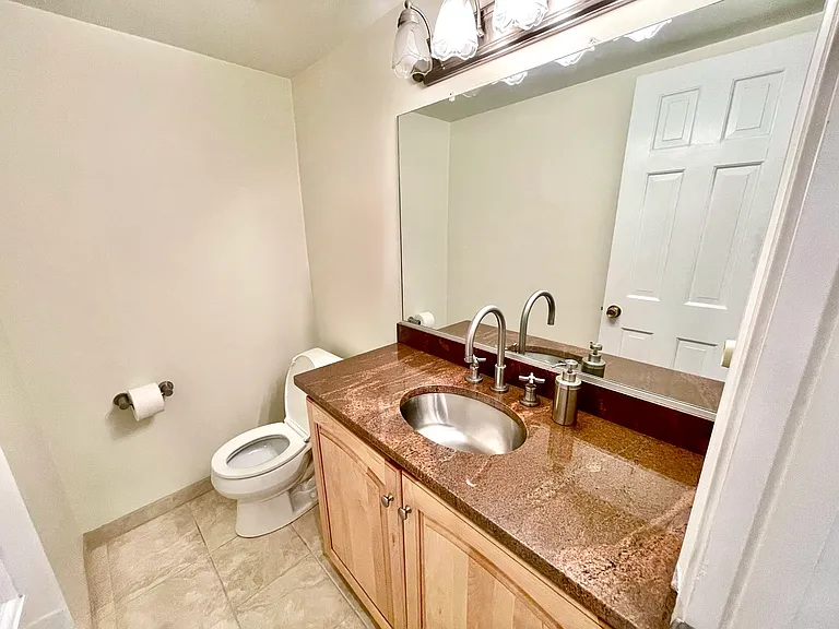 824 Wolfe St — Photo 11