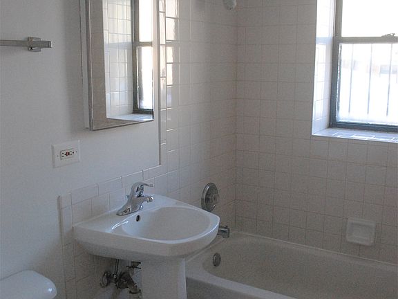 4th image of 5038 W Quincy St APT 1N