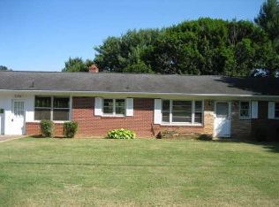 2706 Westfield Rd, Mount Airy, NC 27030