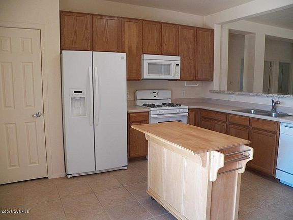 3rd image of 1069 W Camino Luna Llena