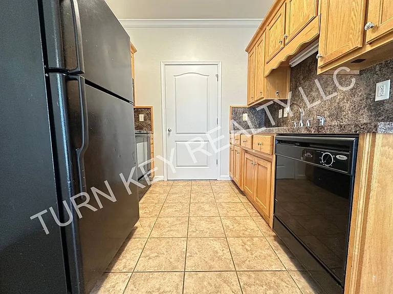 114 Vann Cir — Photo 6