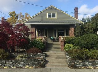 2214 N 54th St, Seattle, WA 98103