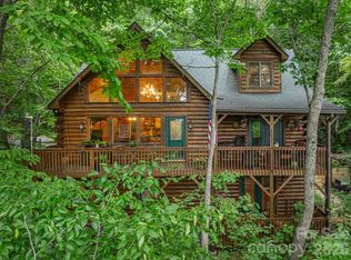 30 Rhododendron Dr, Waynesville, NC 28786