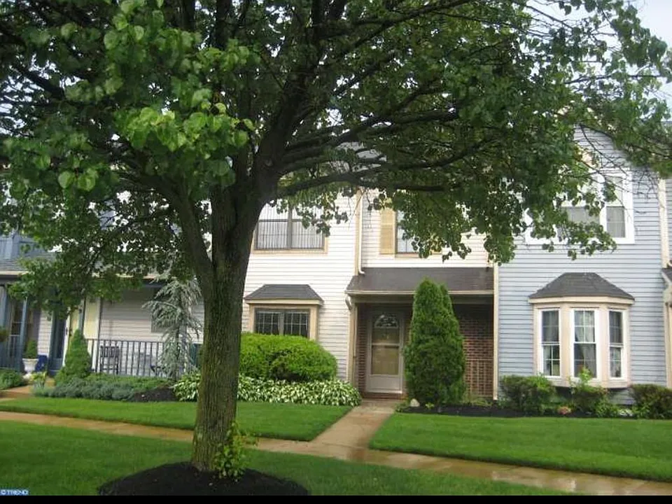 224 Crown Prince Dr #224