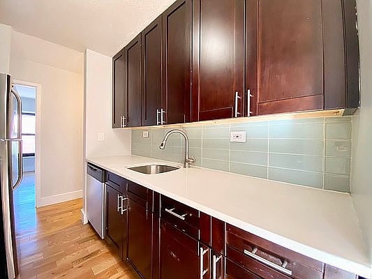 5th image of 273 W 131st St APT 5A