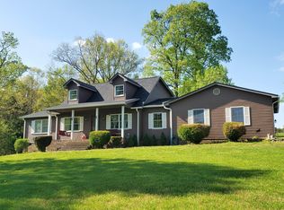 555 Old Brown Rd, Salvisa, KY 40372