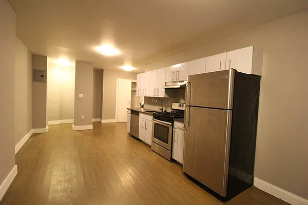 Rented by Bruma Realty LLC | media 10