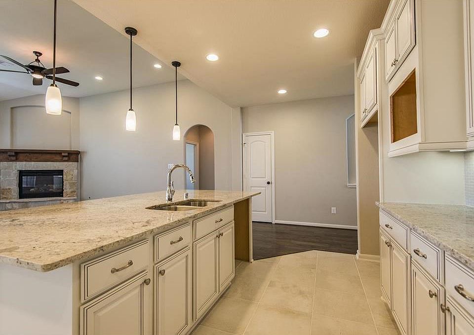 1st image of 6802 Greenwood Valley Pl