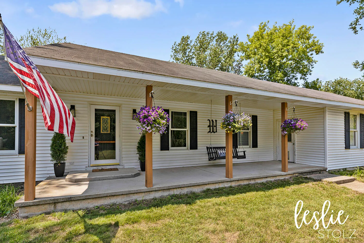 10959 Algoma Ave NE photo 1
