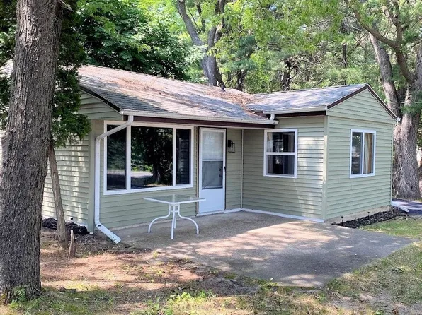 767 E Hiawatha Dr, Wisconsin Dells, WI 53965