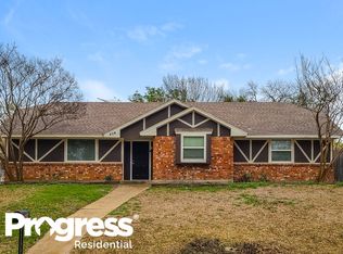 424 Newcastle Dr, Desoto, TX 75115