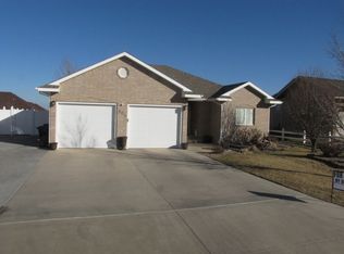 804 Ragan Rd, Dodge City, KS 67801