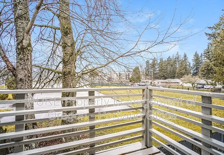 18411 E Burnside St #205 — Photo 24
